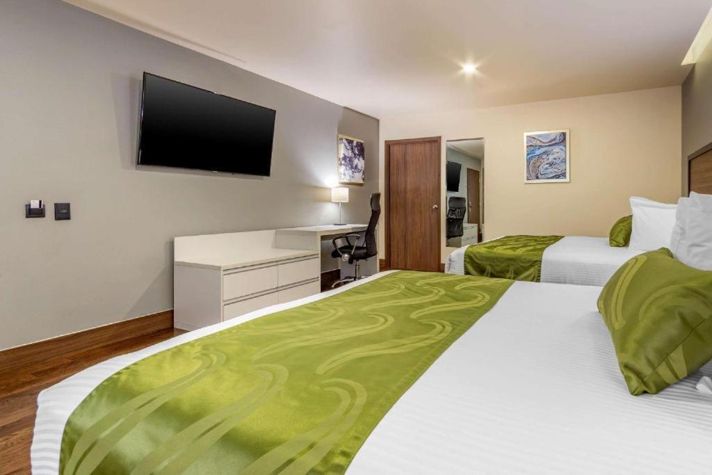 Quality Inn Chihuahua San Francisco Szoba fotó